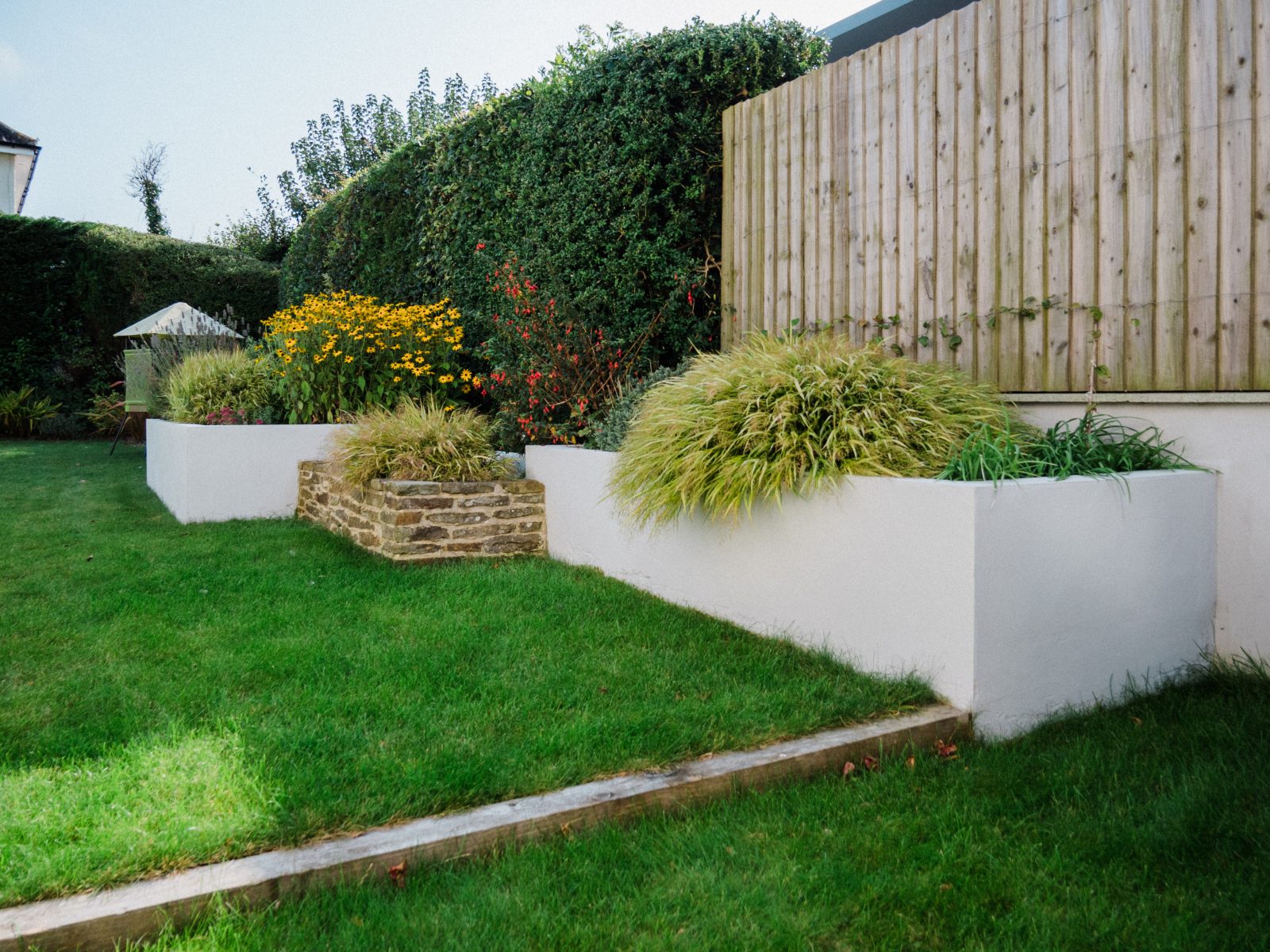 Rendered raised beds